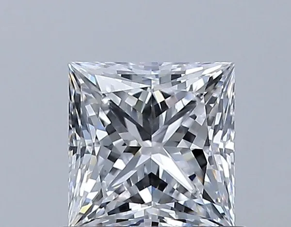 0.71ct PRINCESS D VVS2 Natural diamond