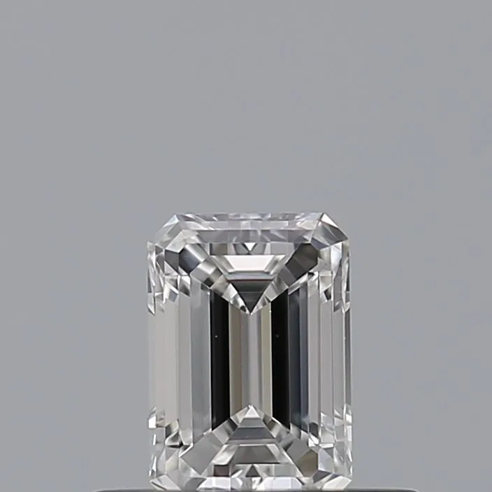 0.31ct EMERALD E VVS2 Natural diamond