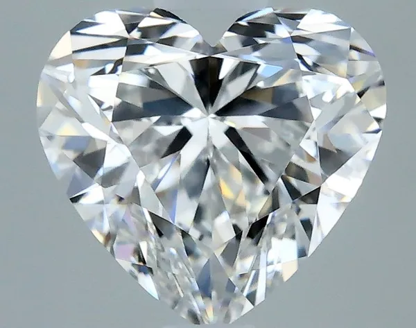 0.7ct HEART F VS1 Natural diamond