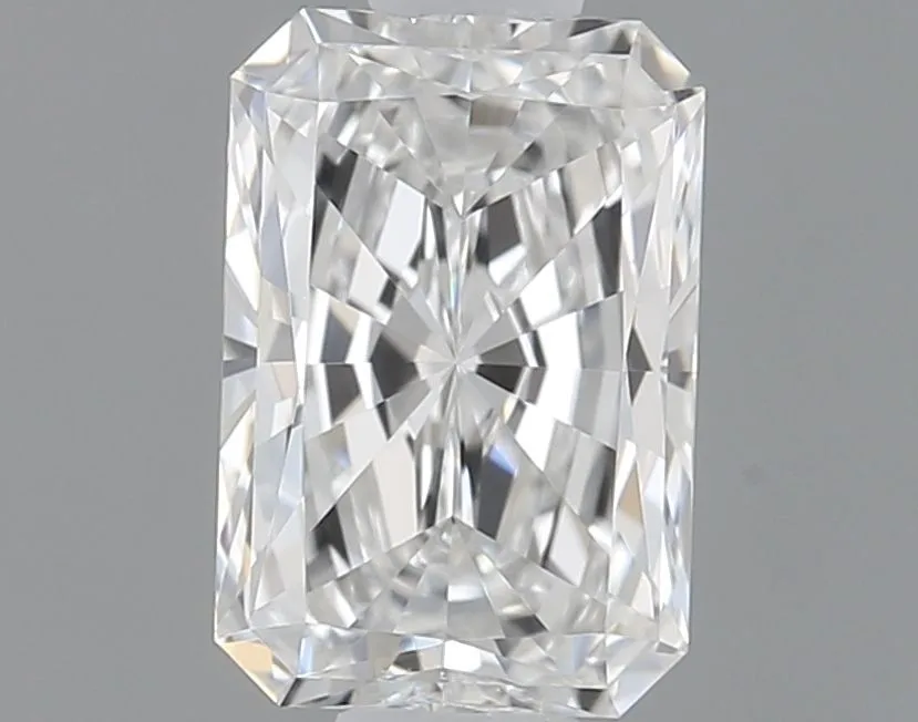 0.61ct RADIANT E VS2 Natural diamond