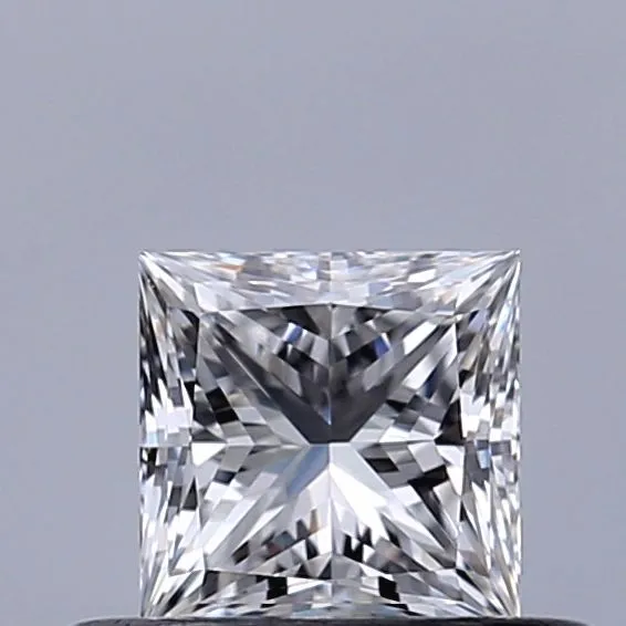0.37ct PRINCESS D VVS1 Natural diamond