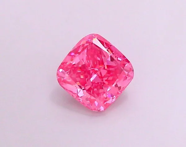 1ct CUSHION Fancy Vivid Pink VS2 Coloured Lab diamond