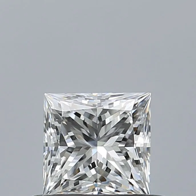 0.46ct PRINCESS D VVS2 Natural diamond