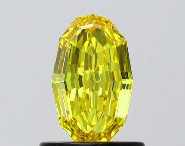 0.76ct OVAL Fancy Vivid Yellow VVS1 Coloured Lab diamond