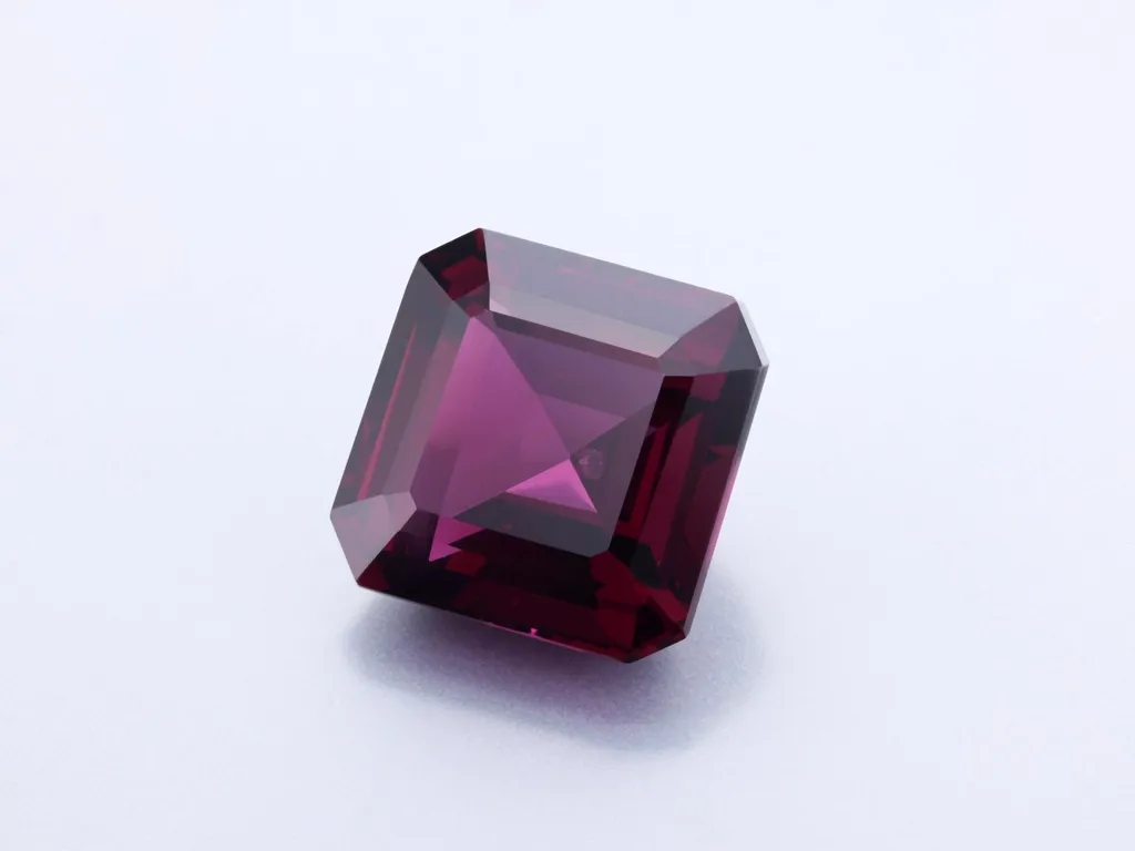 8.87ct Purple Garnet, Emerald Cut gemstone