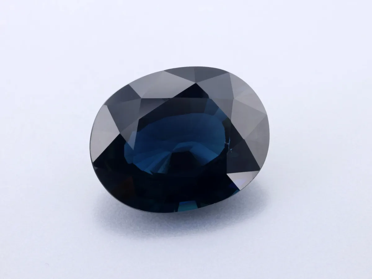 3.79ct Blue Sapphire, Oval gemstone
