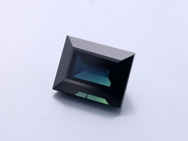3.36ct Blue Sapphire, Baguette cut gemstone