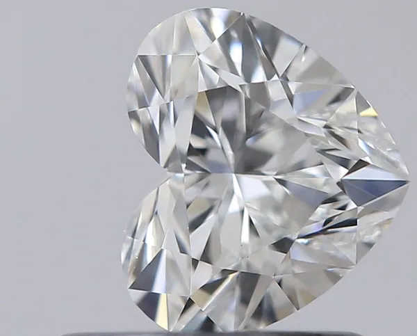 0.61ct HEART G VVS2 Natural diamond