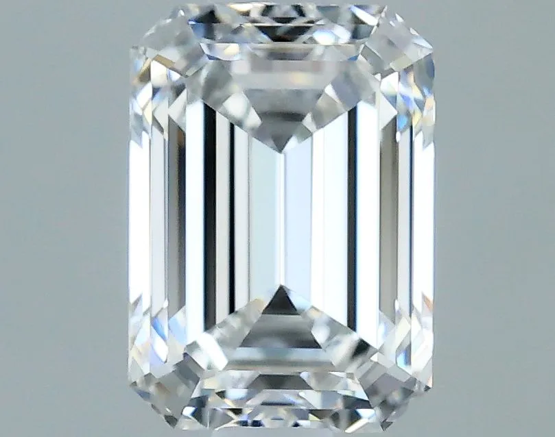 0.70ct EMERALD E SI1 Natural diamond