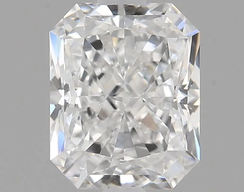0.71ct RADIANT E VVS2 Natural diamond