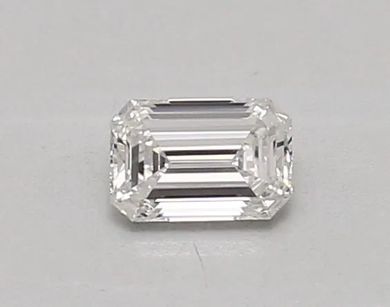 0.37ct EMERALD E VVS1 Lab diamond
