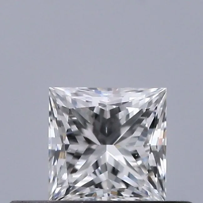 0.31ct PRINCESS E VVS2 Natural diamond