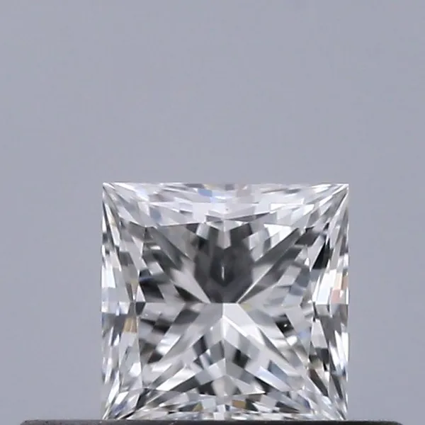 0.31ct PRINCESS E VVS2 Natural diamond
