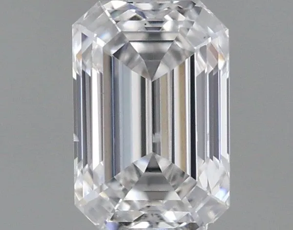 0.31ct EMERALD D SI1 Lab diamond