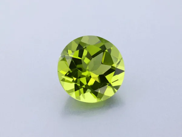 3.73ct Green Peridot, Round cut gemstone