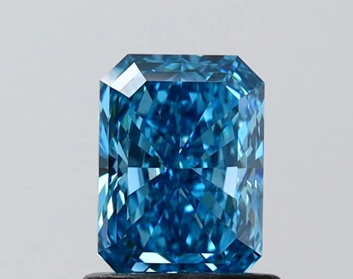 1.07ct RADIANT Fancy Vivid Blue VS1 Coloured Lab diamond