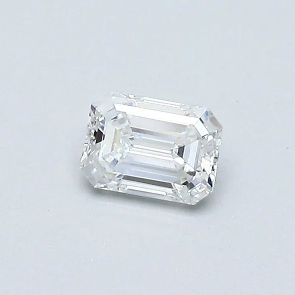0.31ct EMERALD E VVS2 Natural diamond
