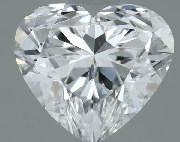 0.4ct HEART D VS2 Natural diamond