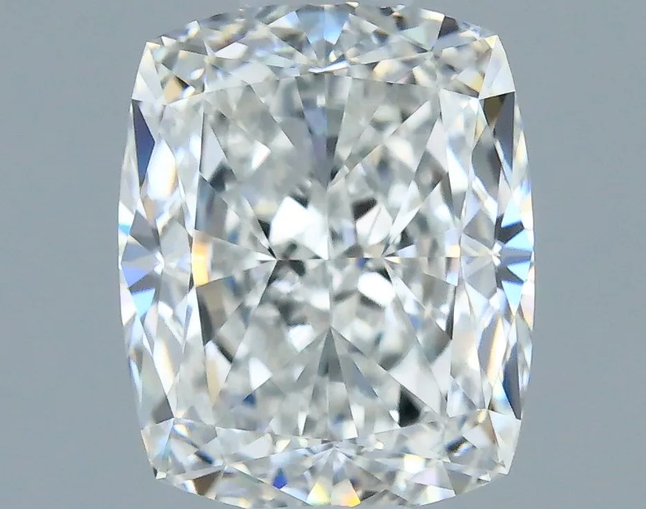 0.76ct CUSHION G VVS2 Natural diamond
