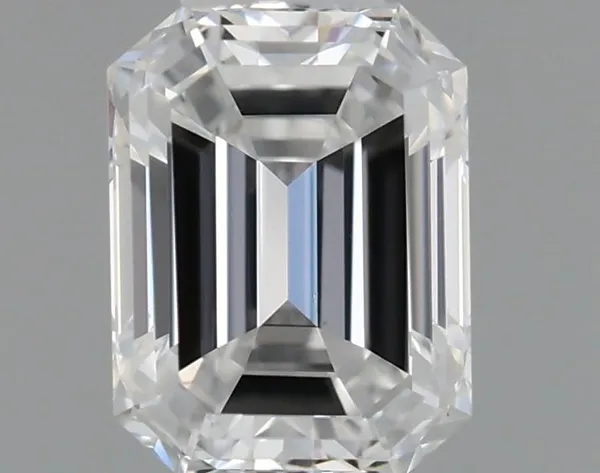 0.37ct EMERALD E VVS2 Natural diamond