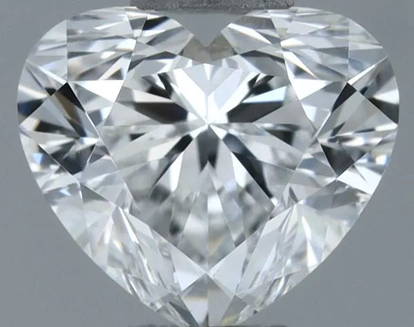 0.4ct HEART E VVS1 Natural diamond