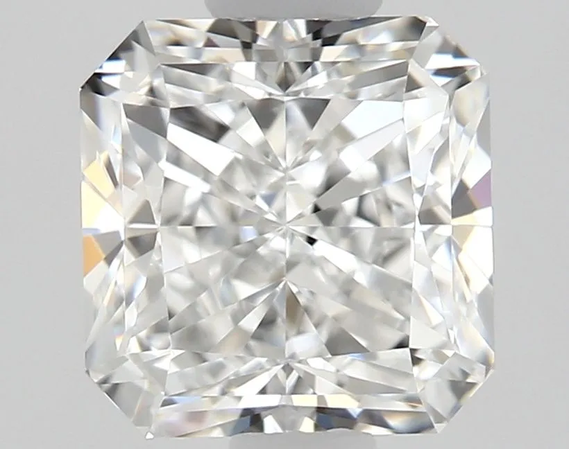 0.84ct RADIANT E IF Natural diamond