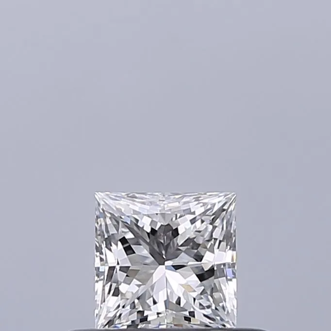 0.31ct PRINCESS E VVS1 Natural diamond