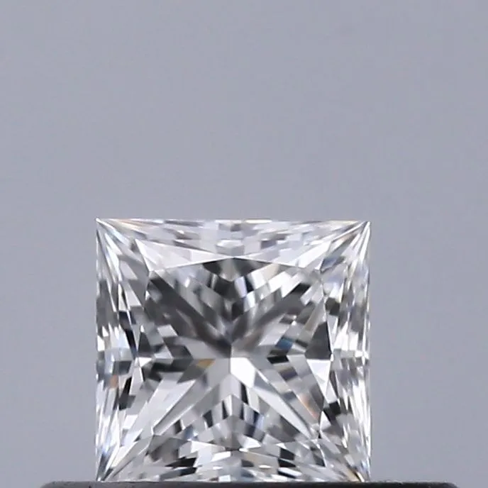 0.32ct PRINCESS E VVS1 Natural diamond