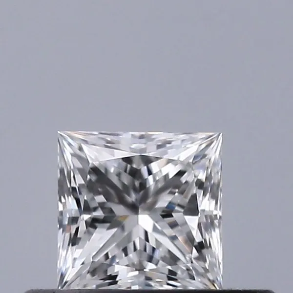 0.32ct PRINCESS E VVS1 Natural diamond