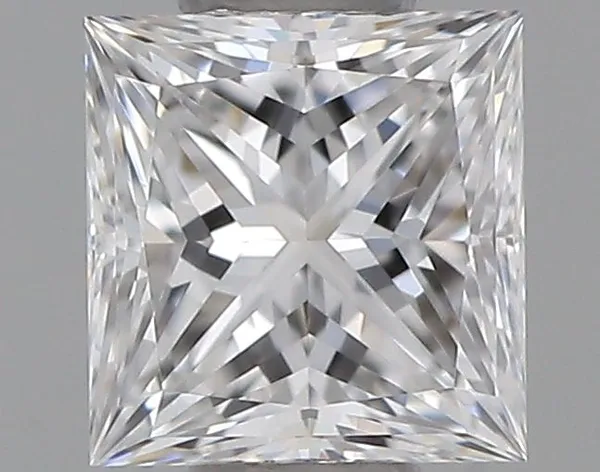 0.33ct PRINCESS D VVS1 Natural diamond