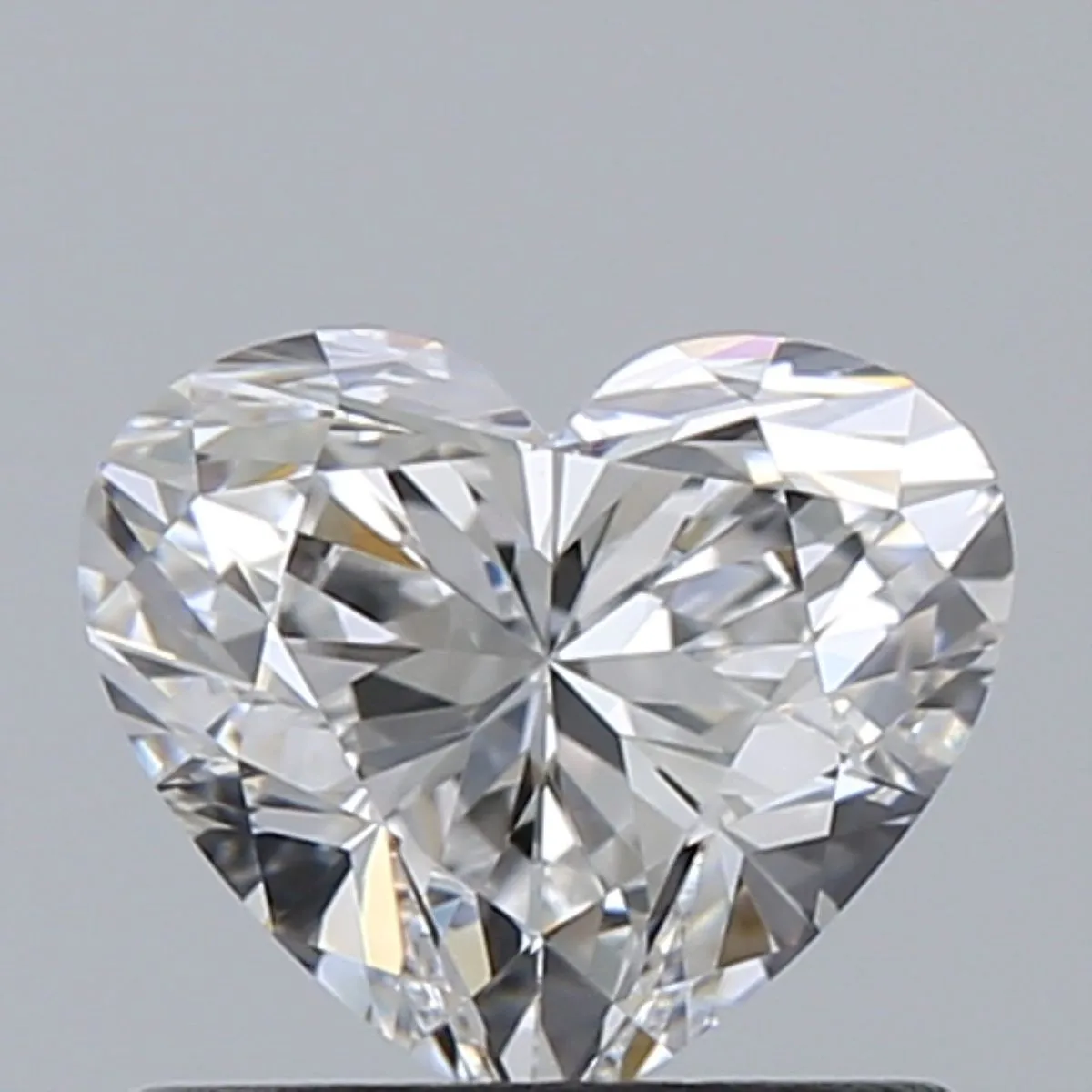 0.71ct HEART E VVS2 Natural diamond