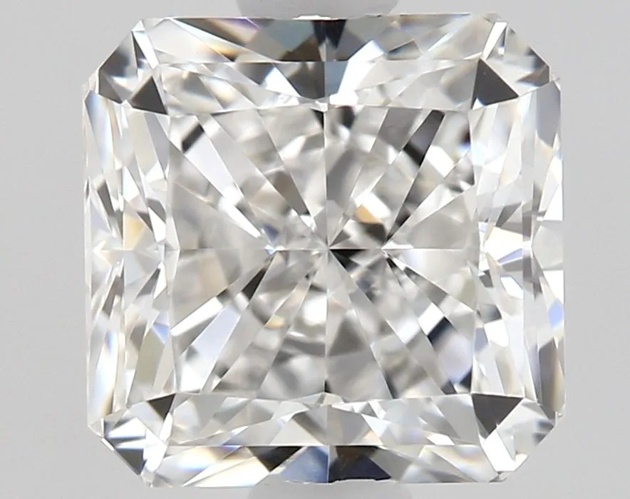 0.95ct RADIANT E VS1 Natural diamond