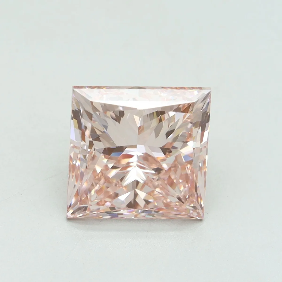 5.02ct PRINCESS Fancy Vivid Pink VS1 Coloured Lab diamond