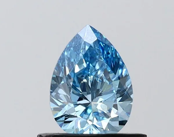 0.67ct PEAR Fancy Vivid Blue VVS2 Coloured Lab diamond