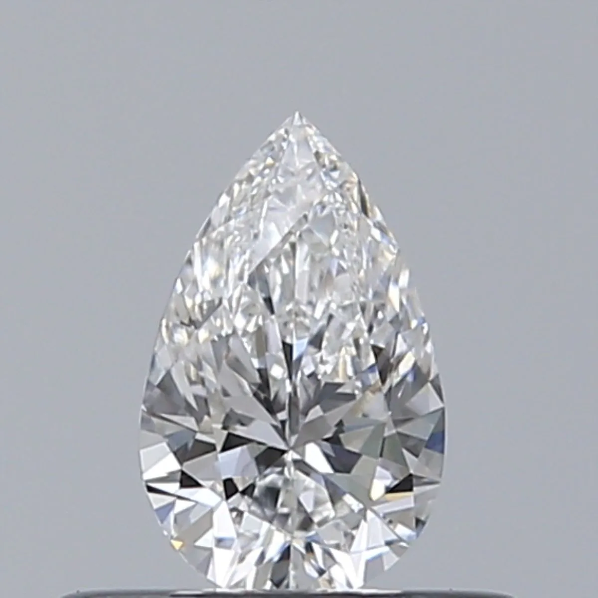 0.30ct PEAR E VVS2 Natural diamond