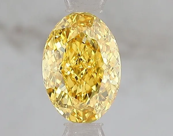1.02ct OVAL Fancy Vivid Yellow VS2 Coloured Lab diamond