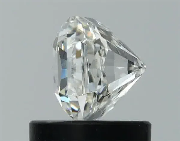 1.03ct RADIANT H VVS2 Natural diamond