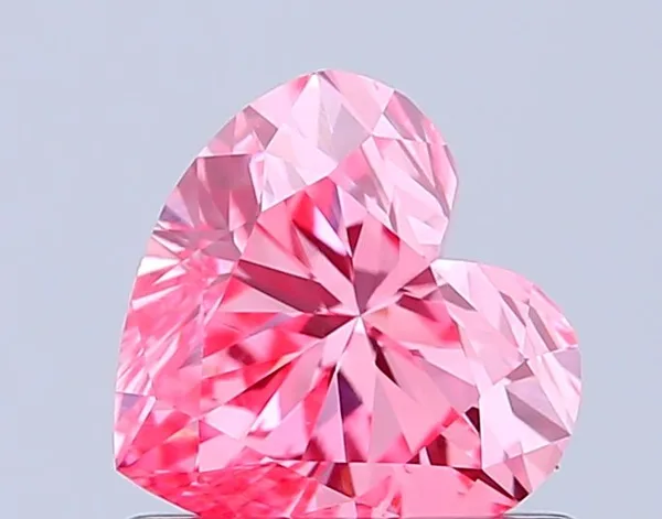 0.83ct HEART Fancy Vivid Pink VS1 Coloured Lab diamond