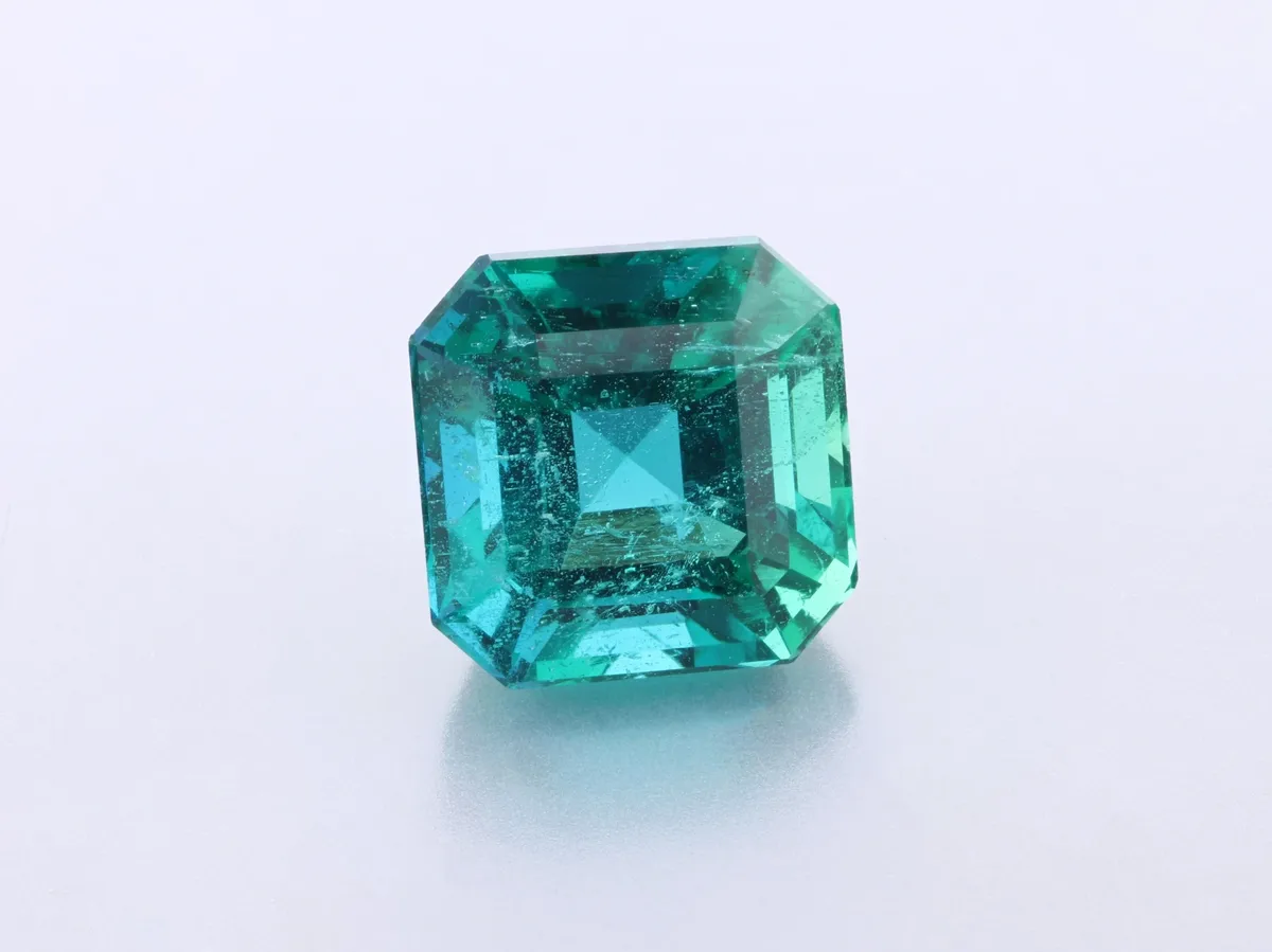 2.06ct Green Emerald, Square gemstone