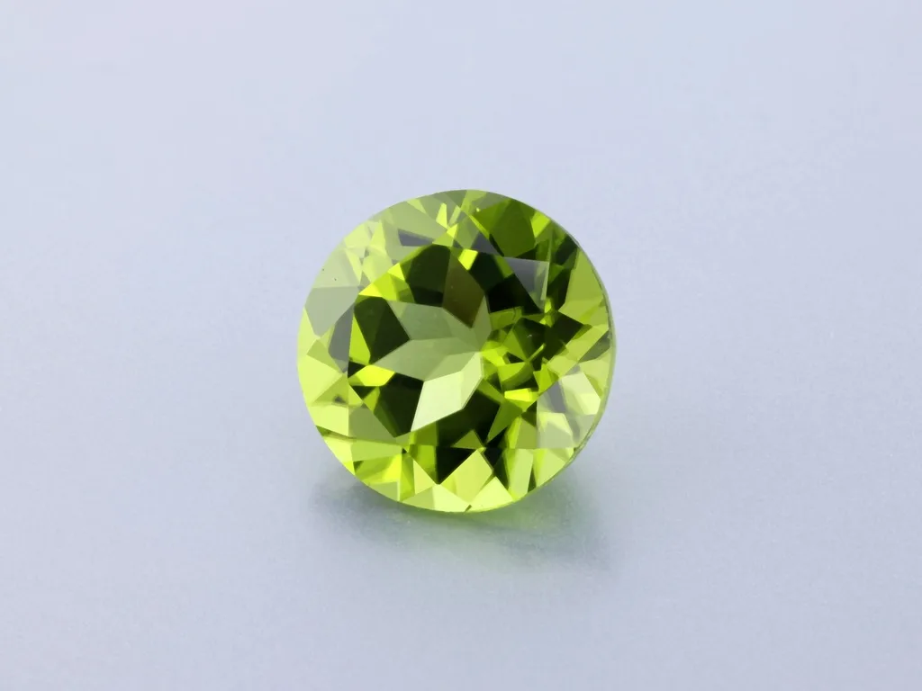 5.15ct Green Peridot, Round gemstone