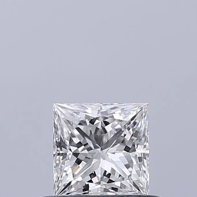 0.43ct PRINCESS D VVS1 Natural diamond