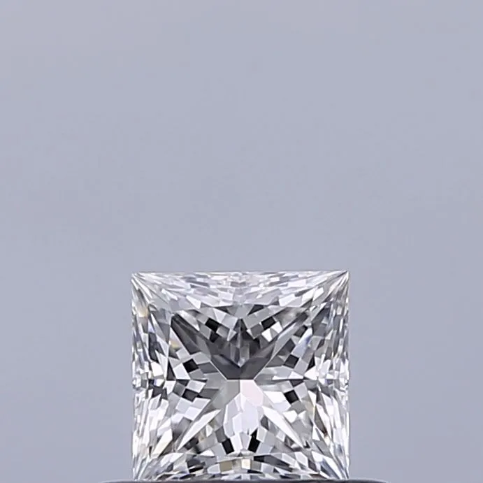 0.37ct PRINCESS D VVS1 Natural diamond