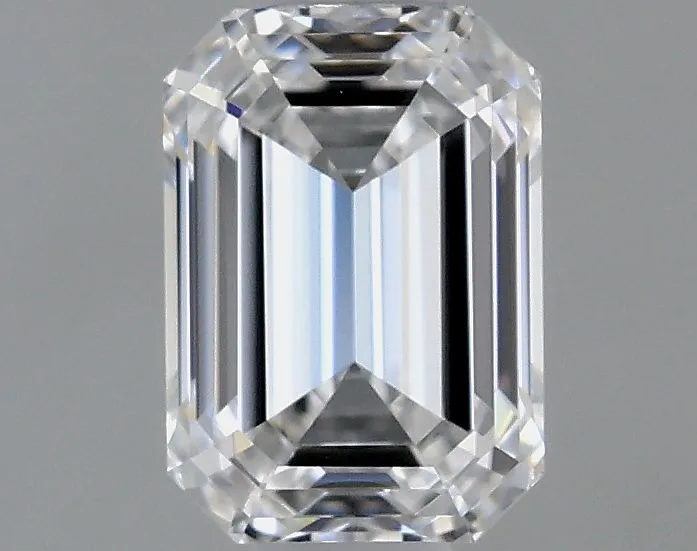 0.37ct EMERALD E VVS1 Natural diamond