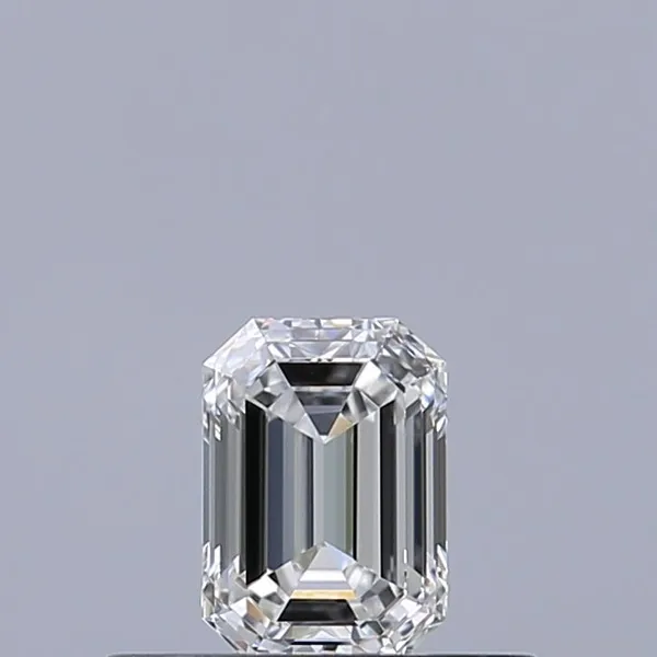 0.31ct EMERALD E VVS2 Natural diamond