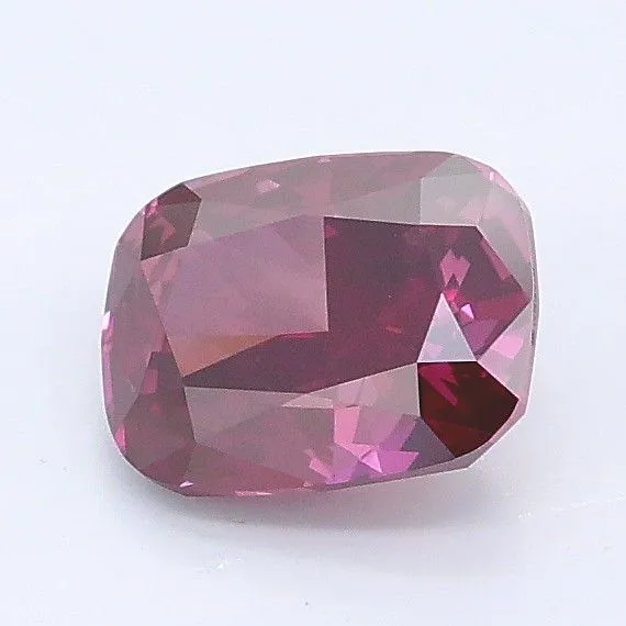1.04ct CUSHION Fancy Deep Pink VS2 Coloured Lab diamond