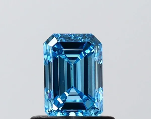 0.73ct EMERALD Fancy Vivid Blue VS1 Coloured Lab diamond