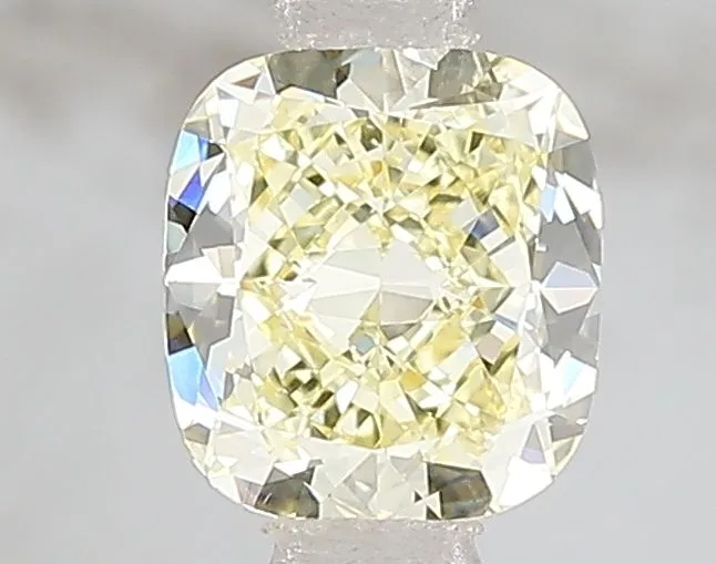 1.00ct CUSHION Fancy Light Yellow VS1 Coloured Lab diamond