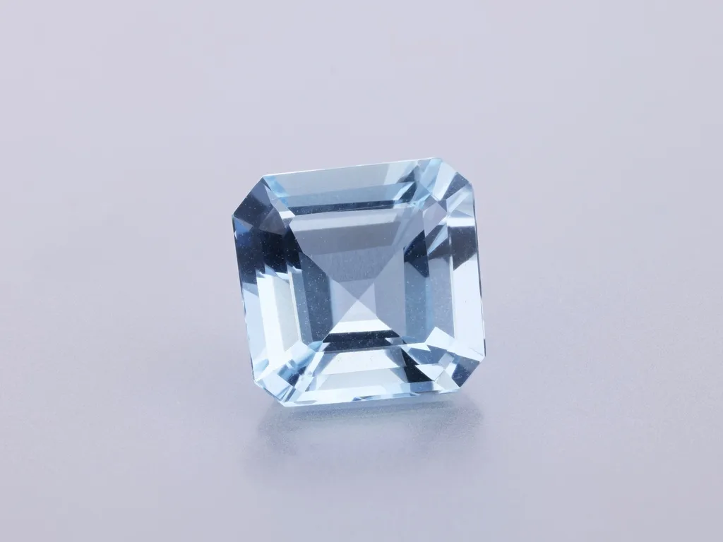 2.21ct Blue Aquamarine, Emerald Cut gemstone