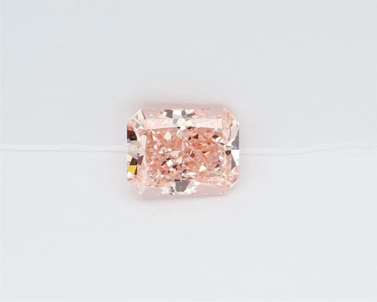 1.09ct RADIANT Fancy Vivid Pink VVS2 Coloured Lab diamond