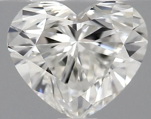 0.85ct HEART G VVS2 Natural diamond